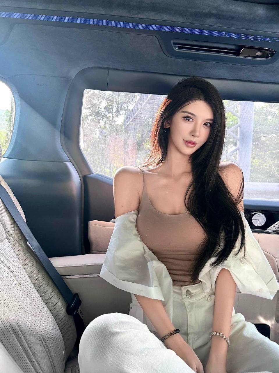 Si Teng’s home w? Meng Lu | Beijing Escort Girl - Beijing Escort Photo 6 | Escort Girls China