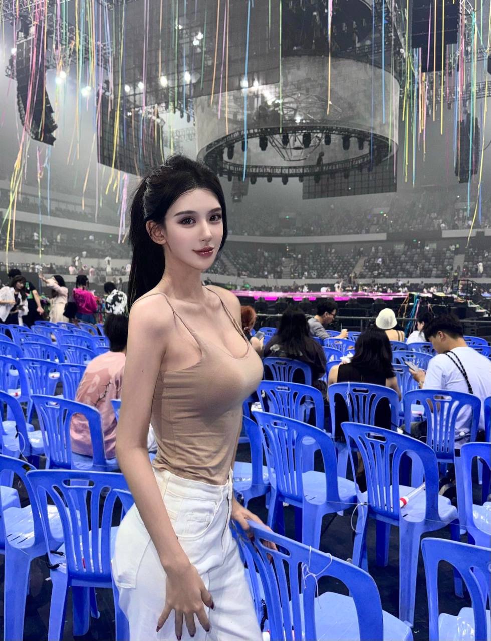 Si Teng’s home w? Meng Lu | Beijing Escort Girl - Beijing Escort Photo 2 | Escort Girls China