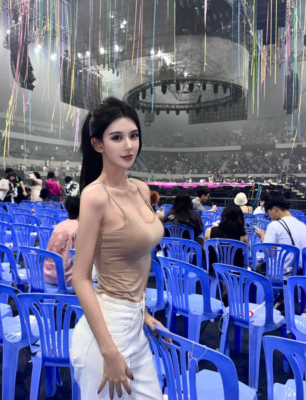 Menglu 180cm barefoot - Beijing Escort Photo 6 | Escort Girls China